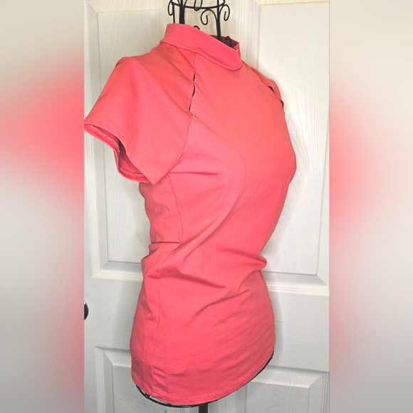 🌺BEBE Capped Sleeve Top - Picture 2 of 5